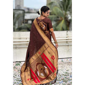 Sari en soie Paithani Mahalaxmi God de la marque ELITE WEAVES, tissé avec des fils Zari, couleur café, qualité supérieure, fait main, 650g - Product Image 5