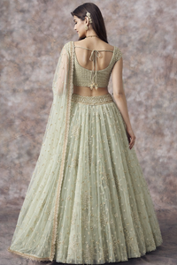 Ensemble Lehenga en filet brodé Zari vert avec blouse à sequins et dupatta – Robe de soirée de mariage pour femme - Product Image 2