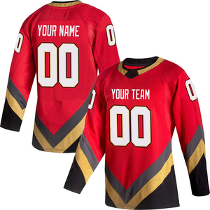 Camiseta de Hockey sobre Hielo Roja Personalizada para Hombre, Manga Larga, Impresión Sublimada, Malla Transpirable, Cuello en V, Diseño con Números de Equipo para Adultos - Product Image 1