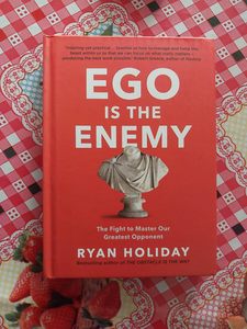 El ego es el enemigo, de Ryan Holiday, libro de ficción en tapa blanda, libro de desarrollo personal - Product Image 4