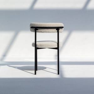 Silla de Comedor Vandana Zentrix Optima Boucle con Diseño Ergonómico Moderno y Comodidad Premium - Product Image 2