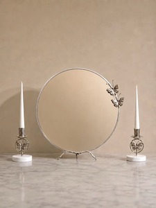 Espejo de Maquillaje Redondo de Latón con Diseño de Lazo, Soporte Ajustable, Estilo Shabby Chic, para Uso Doméstico - Product Image 2