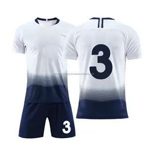 Maillot et chaussettes de football respirants professionnels personnalisés à séchage rapide avec design sportif, vêtements de football respirants à sublimation - Product Image 1