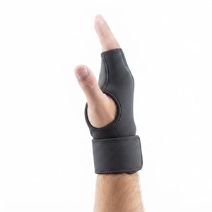 ถุงมือชกมวยแบบครึ่งนิ้วสีดำ MMA เจลเสริม PVC ทนทาน เป็นมิตรกับสิ่งแวดล้อม สำหรับชกมวยไทย คิกบ็อกซิ่ง ฝึกซ้อมในยิม ป้องกันการบาดเจ็บ - Product Image 3