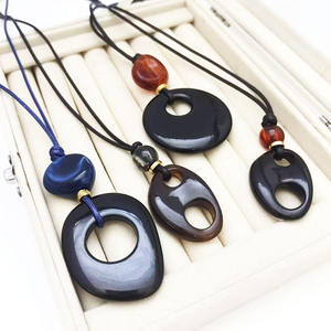 Elegant Vintage Geometric Acrylic Resin Bead <b>Necklace</b> Modern Stylish <b>Statement</b> Jewelry Unisex Lightweight Durable Accessory - Product Image 1