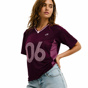 เสื้อเจอร์ซีย์อเมริกันฟุตบอลทรงบ็อกซี่ ผ้าตาข่ายระบายอากาศดี คอวี ทรงโอเวอร์ไซส์ สำหรับผู้หญิง  ชุดยูนิฟอร์มทีม  รับผลิตตามสั่ง พร้อมสกรีนหมายเลข  ผลิตจำนวนมาก - Product Image 5