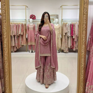 Ensemble de costume de soirée rose pour femme, avec haut, pantalon palazzo et dupatta, en soie Chinnon lourde, séchage rapide, taille M, broderie riche - Product Image 1