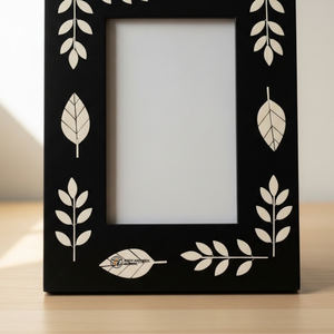 Cadre photo élégant en os incrusté, motif floral noir, décoration moderne pour la maison - Product Image 4