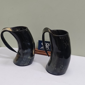 Chope à bière traditionnelle en corne de buffle, artisanale, naturelle, sans danger pour les aliments, tasse rustique de style Viking pour bar à domicile - Product Image 1