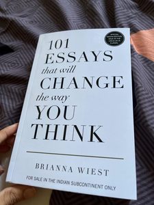 101 essais qui vont changer la façon de penser par Brianna Wiest, livre broché anglais sur les leçons de vie et l'amélioration personnelle - Product Image 3