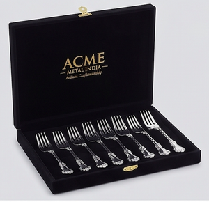 Ensemble de couverts en acier inoxydable de style victorien orné, avec poignée en forme de coquille, finition miroir, parfait pour les restaurants et les cafés. - Product Image 4