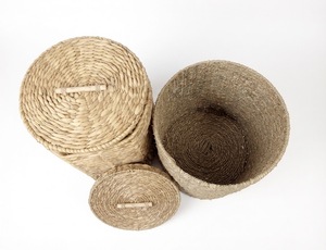 Woven water hyacinth Lid Cover Wall Mounted Toilet Paper Basket Natural Material Bathroom Storage for Hotel - Product Image 2