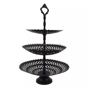 Soporte de pastel de metal de altura ajustable para diferentes tamaños de pastel con mecanismo de bloqueo y agarre inferior estable - Product Image 2