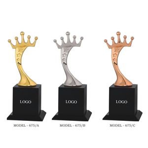 Exquisite Melody Crown Golden Metal Watch With Luxury Regal Crown Shaped Dial Elegant Singing Theme Music Inspired Timepiece - Product Image 2