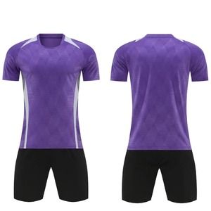 Conjunto de Camiseta de Fútbol Morada para Hombre, Manga Corta, Cuello Redondo, Estampado Geométrico, Absorbe la Humedad, Transpirable, Secado Rápido, Ajuste Atlético - Product Image 1