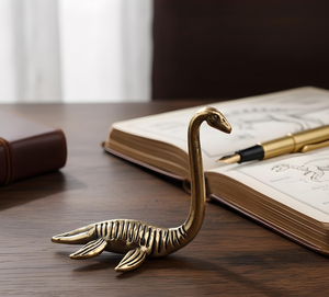 Figurine artisanale en laiton du Monstre de Loch Ness, sculpture de créature marine mythique, statue d'animal fantastique, décoration de table pour la maison - Product Image 1