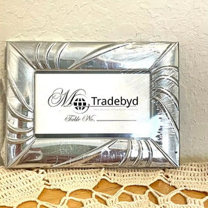 Cadre photo en métal fait main de luxe, décoration décorative par Tradebyd - Product Image 1