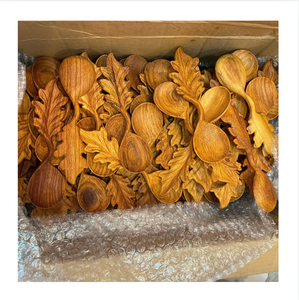 Ensemble de cuillères de service en bois naturel plaqué or, 5 pièces, écologiques, manche long, style campagnard vintage, poli à l'huile de noix de coco - Product Image 1