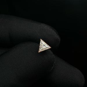 Boucle d'oreille géométrique en or 10 carats avec diamant de laboratoire de 5 mm pour piercing hélix, bijou fin minimaliste pour femme, cadeau - Product Image 3