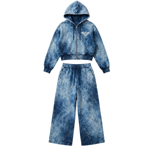 Ensemble de survêtement streetwear deux pièces pour femme : sweat à capuche court zippé bleu délavé et pantalon de jogging large - Product Image 1