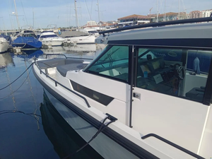 A-x-o-p-a-r 37 S-p-o-r-t-s C-a-b-i-n - Product Image 4