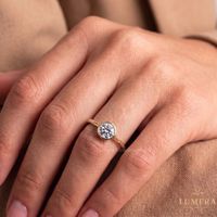 Bague de fiançailles classique en or massif pour femme, sertie de diamants ronds, monture clos, bijoux fins, alliance élégante pour femme