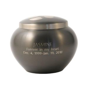 Última llegada: Urna de cremación para mascotas con diseño de huella de pata, urna Odyssey de latón hecha a mano, urnas conmemorativas para cremación, artículos funerarios para animales. - Product Image 1