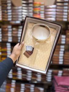 Conjunto de Kurta Reversible de Algodón de Corte Regular con Diseño Moderno para Diwali, Bodas y Uso Casual - Product Image 2