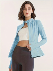 Veste de sport imperméable pour femme en Spandex/Nylon, légère, zippée, avec poches avant, manches longues, pour la course à pied, la gym et le yoga - Product Image 3