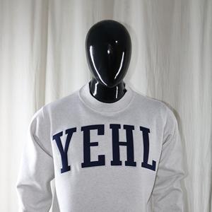 Sudadera de Cuello Alto YEHL Color Gris Ceniza, 100% Algodón, Color Azul Marino, Apliques Bordados, CLUSH SPORTS, Invierno - Product Image 3