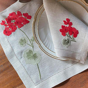 Juego de Manteles Individuales y Servilletas de Lino 100% Natural, Bordados, Lavables, con Diseño de Flores Rojas, Estilo Bohemio para Bodas, Venta al Por Mayor Personalizada - Product Image 2