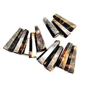 Vente en gros d'obélisques, tours et pointes en grenat semi-précieux naturel, minéraux, cristaux naturels et figurines artisanales pour cadeaux d'affaires - Product Image 2