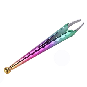Juego de 3 Pinzas para Cejas y Pestañas de Punta Inclinada Color Rosa, Personalizadas, con Estuche - Product Image 6