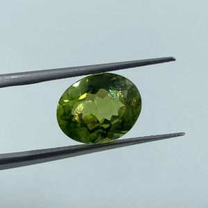 เพอริดอทดิบธรรมชาติ 100% รูปไข่ขนาด 9x11 มม. น้ำหนัก 3.75 กะรัต จากจีน R.K. GEMS & JEWELLERY สำหรับทำเครื่องประดับ - Product Image 1