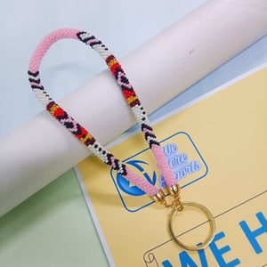 Porte-clés de poignet tendance pour femme, fait main, avec perles imitation perle et pierres, motif diamant bleu, rouge, jaune, noir, or – Idéal comme cadeau - Product Image 6