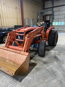 Tracteur L4240HST 2008 – Équipement Premium Prêt à l'Exportation, Robuste, Approvisionnement en Gros - Product Image 6