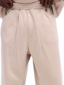 Ensemble survêtement homme crème uni avec sweat à capuche oversize et pantalon large assorti – Vêtements OEM ODM en gros - Product Image 6
