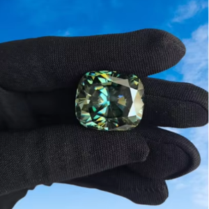 มอสซาไนต์ทรงสี่เหลี่ยมสีน้ำเงินขนาด 36.80 กะรัต แบบคุชชั่นคัท ทำด้วยมือ ความใสระดับ VVS ของขวัญสำหรับเธอ - Product Image 1