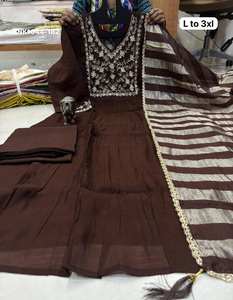 Conjunto de Kurti-Pantalón y Dupatta de Mal Chanderi de la Mejor Calidad con Bordado Zardosi y Pedrería, para Uso Ocasional, Fabricante de Moda Femenina - Product Image 4