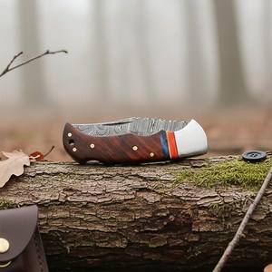 Couteau pliant de camping en acier Damas fait main UA Supplies, lame à pointe clip, manche en bois, mécanisme d'ouverture coulissant, couteau de poche EDC - Product Image 2