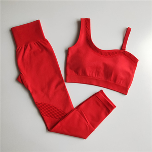 Ensemble de vêtements d'entraînement pour femmes, soutien-gorge de sport confortable et leggings extensibles pour la remise en forme, le yoga, la course à pied et les séances de gym - Product Image 2