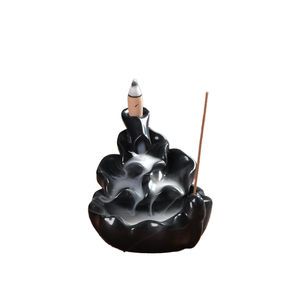 Vente directe usine – Porte-encens cascade noir à refoulement d'encens, brûleur en céramique anti-odeur pour cônes d'encens, avec multiples ornements - Product Image 1