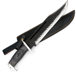 Cuchillo Bowie hecho a mano con clip de seguridad plateado, hoja de acero inoxidable, mango de palisandro, funda de cuero, borde parcialmente serrado, estilo industrial. - Product Image 1