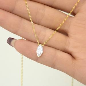 จี้รูปหัวใจ AMBER JEWELS รุ่น T-3082 ประดับเพชรชมพูและเพชรใส  ชุบทอง 18K  สายสแตนเลส  รับรองโดย IGI  แบบฝังเพชร - Product Image 3