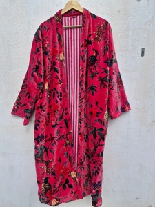 Kimono largo de terciopelo rosa OFMD con estampado de pájaros y borlas, bata de algodón y terciopelo original OFMD - Product Image 3