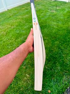Batte de cricket en saule anglais à manche court, édition limitée SS - Product Image 3