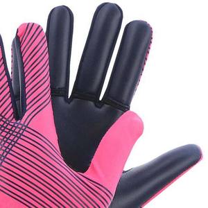 Gants de football gaélique d'extérieur personnalisés fabriqués au Pakistan, confortables, respirants, en cuir et néoprène, antidérapants, avec sangle de poignet réglable, faible profil - Product Image 5