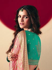 Sari en soie douce tendance avec broderie Zari et chemisier, idéal pour les fêtes, prix de gros, vêtement ethnique, saris en soie indienne - Product Image 2