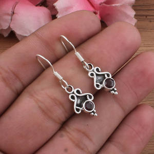 Boucles d'oreilles pendantes en grenat rouge naturel en gros, argent sterling 925, pierres précieuses artisanales, boucles d'oreilles pendantes pour mariage de janvier - Product Image 4