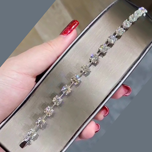 สร้อยข้อมือเพชรเทียมทรงเหลี่ยมเจียระไน 6 มม. รุ่น Iced Jewelz Luxury สำหรับทั้งชายและหญิง ได้รับการรับรองจาก IGI ทอง 10K ดีไซน์หรูหรา เหมาะสำหรับงานแต่งงานและงานเลี้ยง - Product Image 6